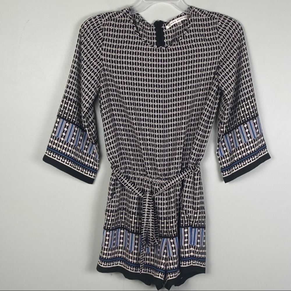 MAX STUDIO black and cream romper with 3/4 sleeves and shorts. Size Small. EUC